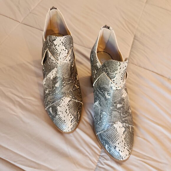 BC Python Azalea crisscross ankle booties vegan snake boots - Picture 3 of 12